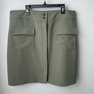 Banana Republic Sage Green Army Green Skirt Lightweight Textured Pockets